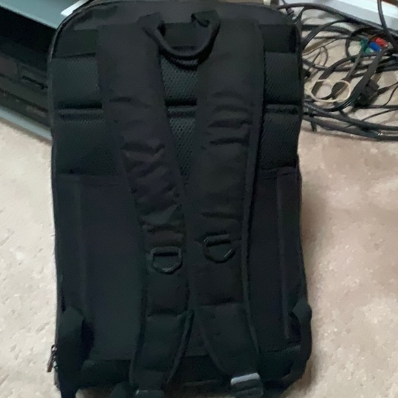 Duchamp Anti-Theft Laptop Backpack - Picture 3 of 6